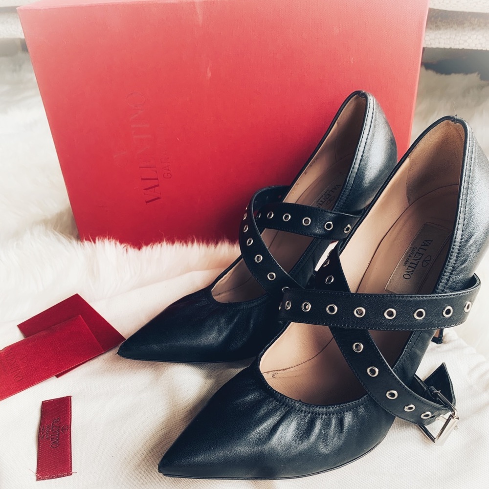 Authentic Valentino Garavani Rockstud Black Leather Pumps Heels 39.5